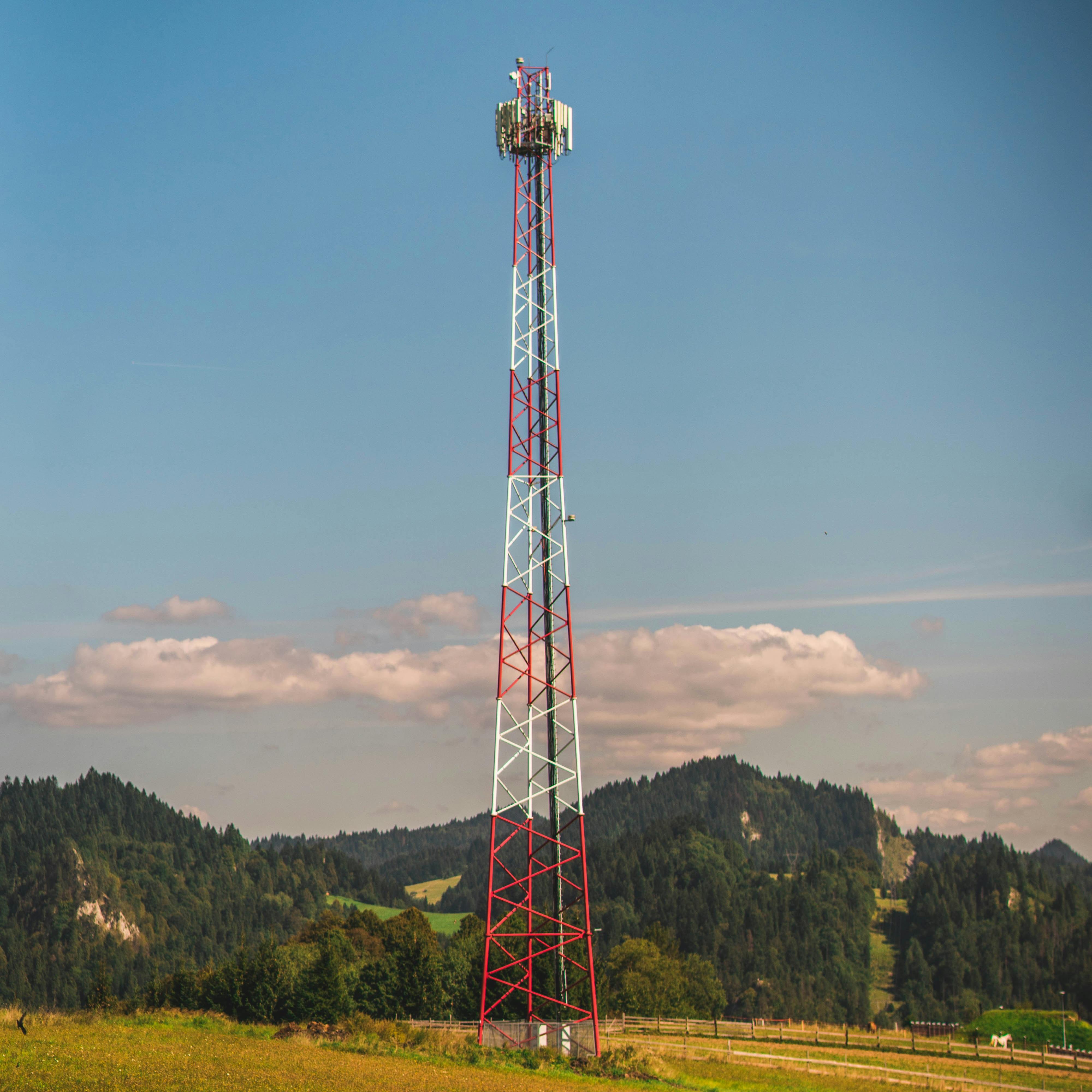 OEM ODM Customizable Telecommunication Tower Full Height Material Design Service