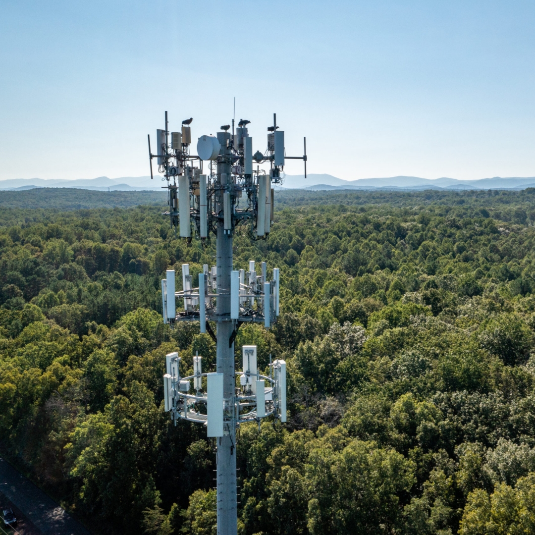 25 32 40Meter Q355 Steel Monopole Communication Tower Minimal Visual Impact For Cultural Square